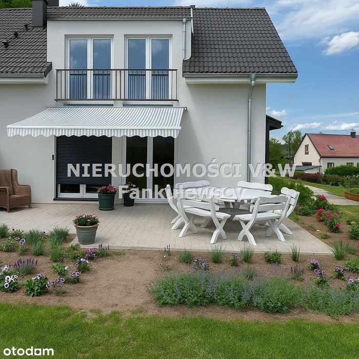 Luksusowy bliźniak- doskonała lokalizacja