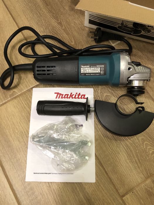 Кутова шліфмашина Makita 9553 HN