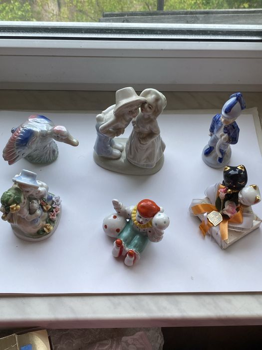 Фарфоровые антикварные статуэтки