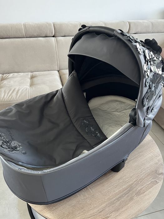 Cybex Praim 2.0 Simply Flowers Dream Grey