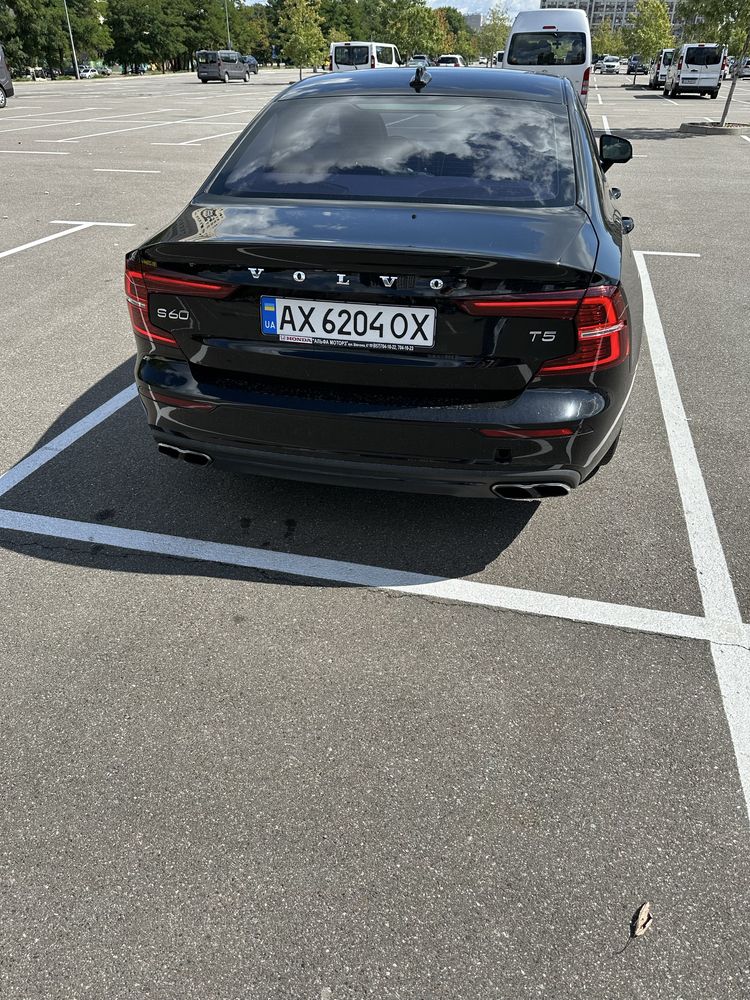 Продам автомобіль Volvo S60 2020
