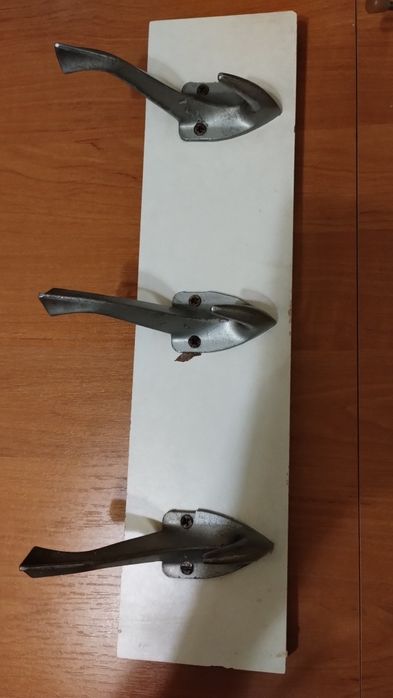 Вішалкa настінна