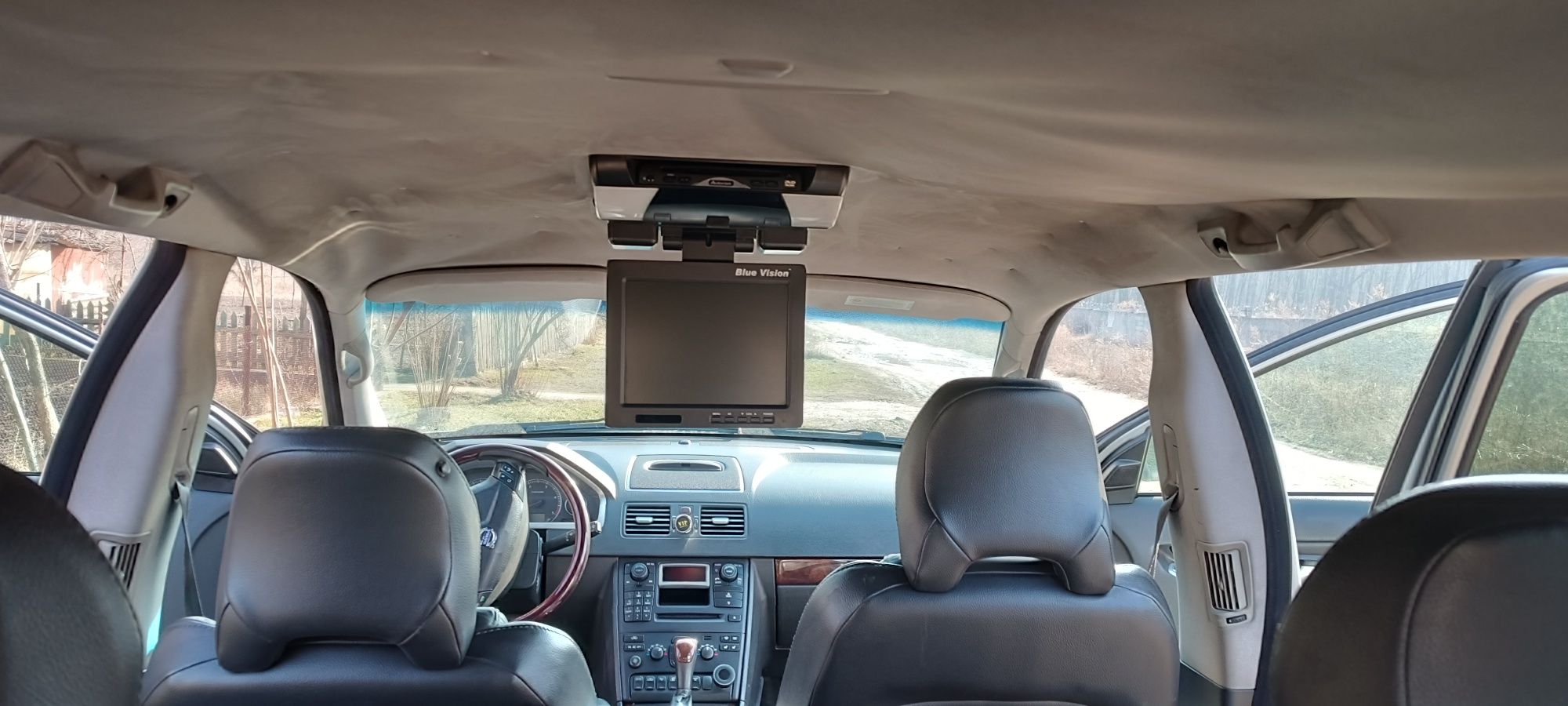 Volvo XC-90 . Полный привод !
