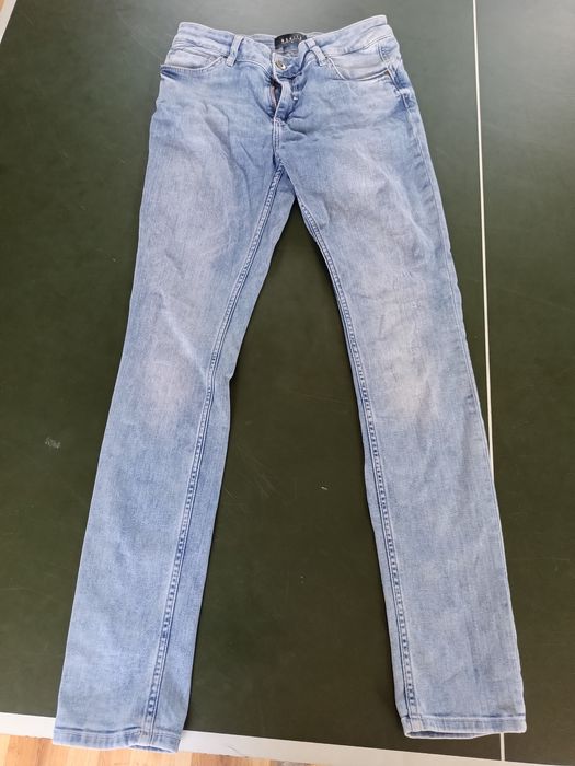 Jeansy dżinsy spodnie Mohito 36 z przetarciami