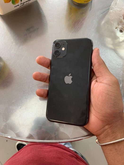 Iphone 11 usado como novo 128Gb, Bateria 76%, cameras e face ID On,