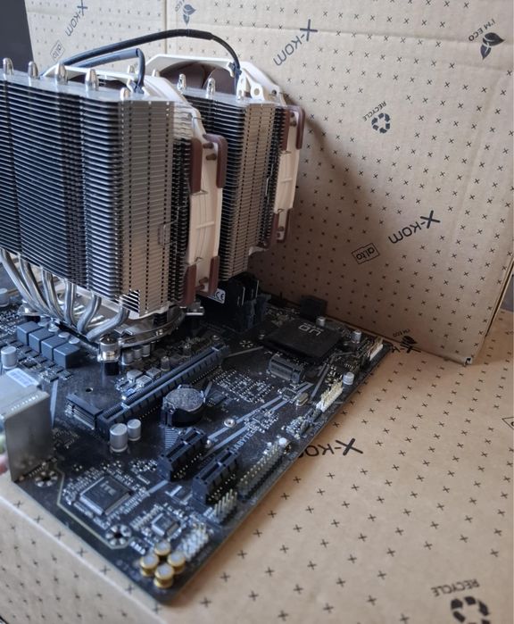 Płyta główna , procesor i7-10700f oraz chłodzenie oraz RAM 3200mhz ddr