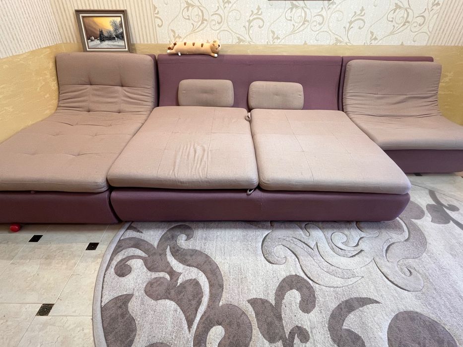 Диван для вітальні