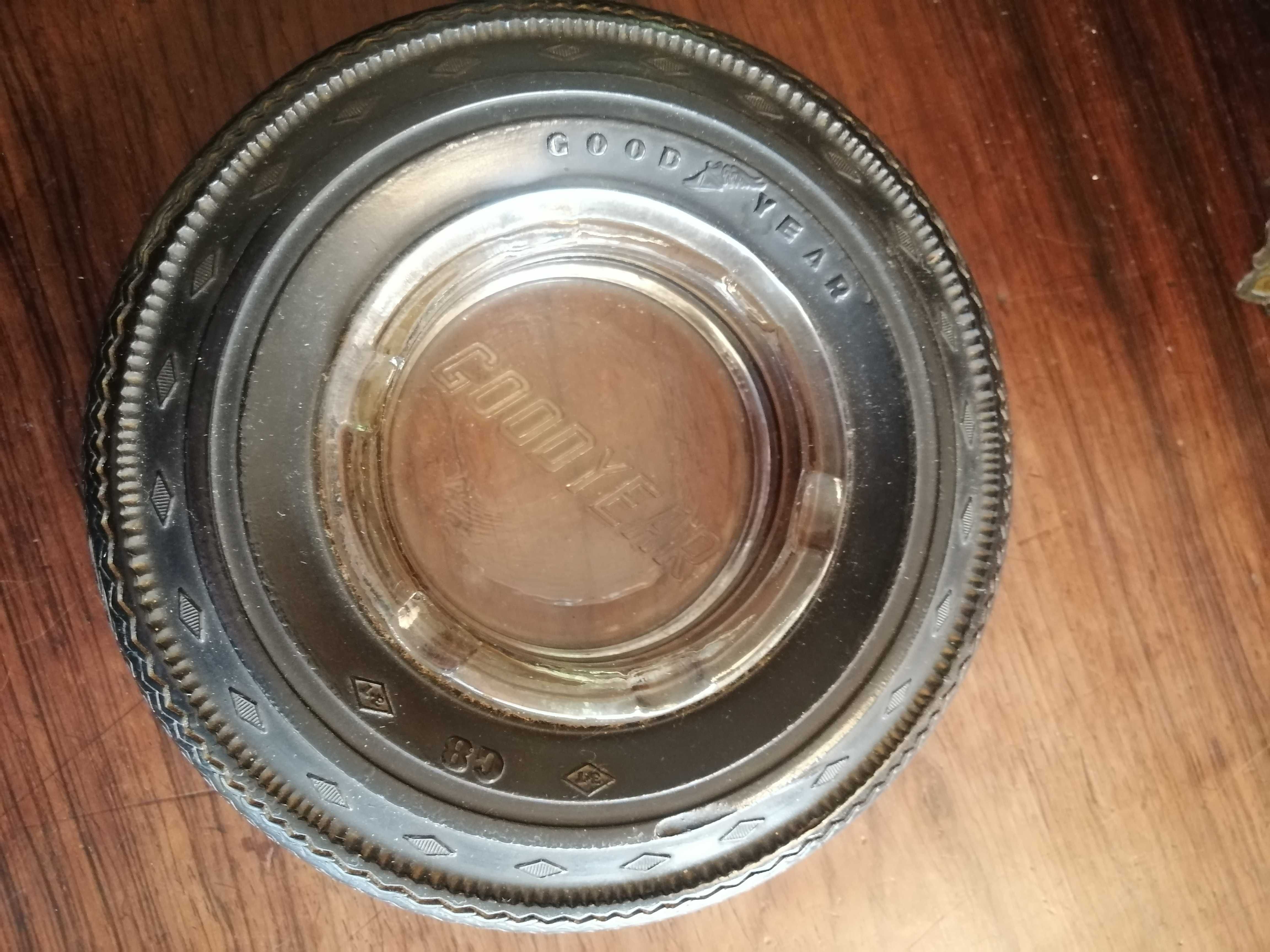 Cinzeiro vintage Goodyear