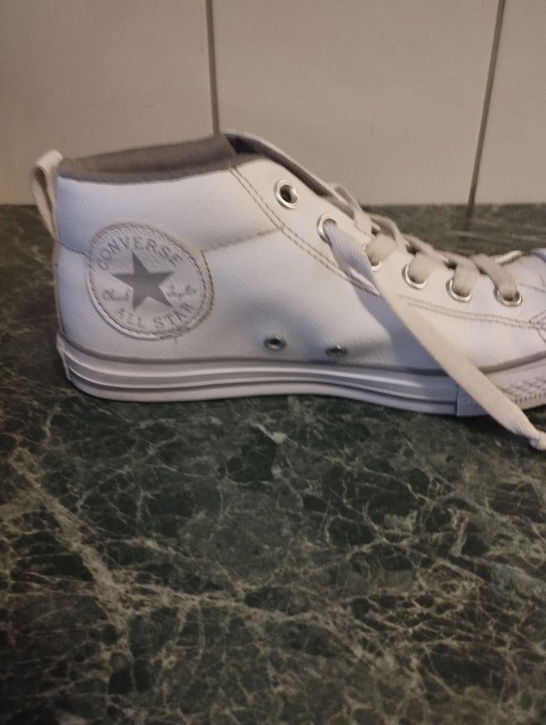 Trampki z eko skórki Converse rozmiar 37, 5