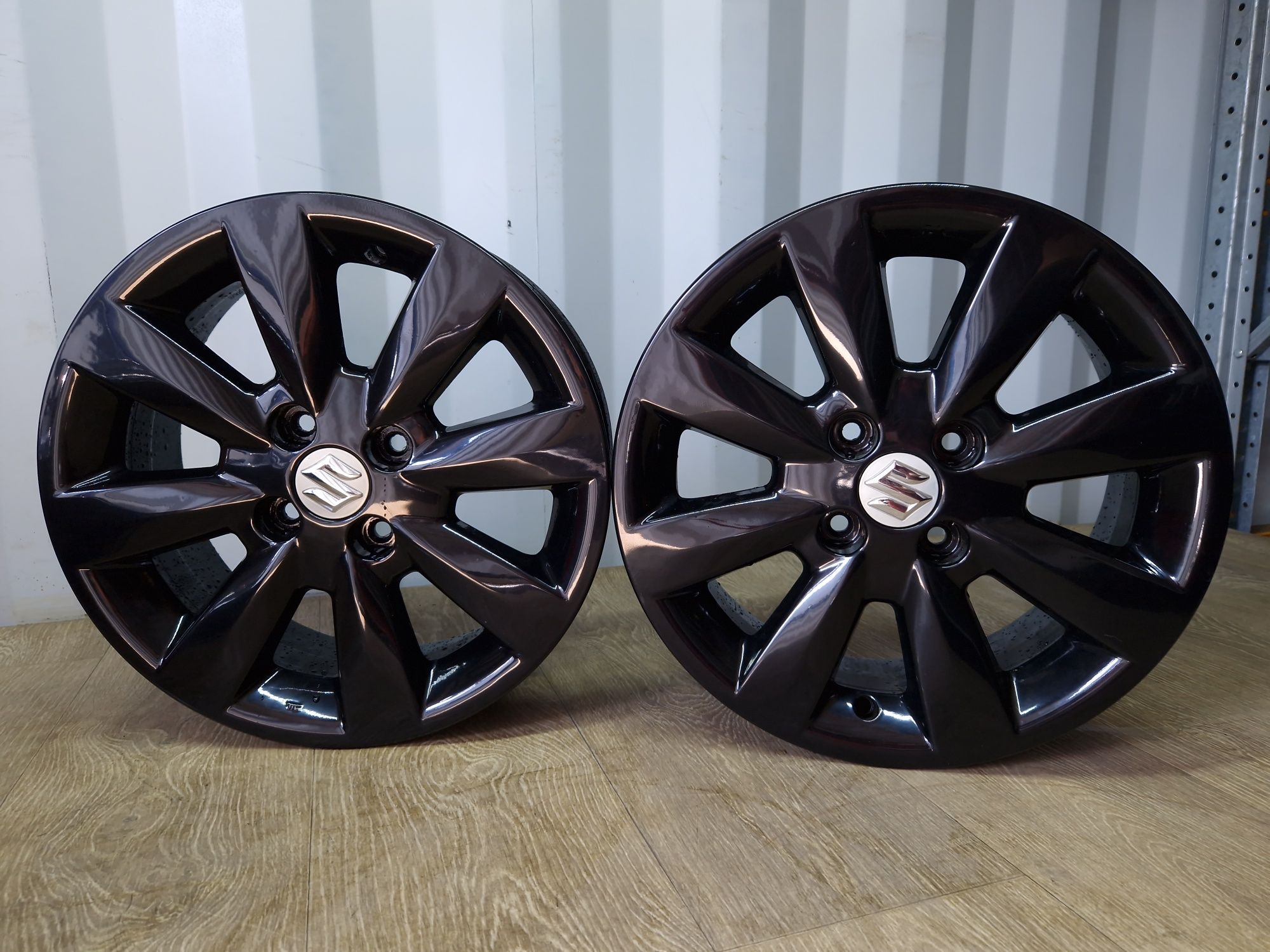 Felgi 15 suzuki Liana ignis 4x100 6j et45 os 54.1