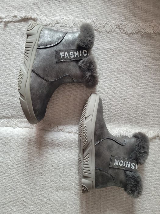 Nowe kozaki dziewczęce rozm.32