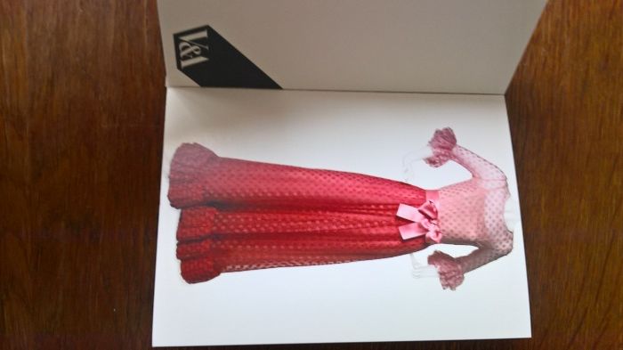 kolekcja grace kelly pocztówki wystawa w V&A muzeum Londyn unikat