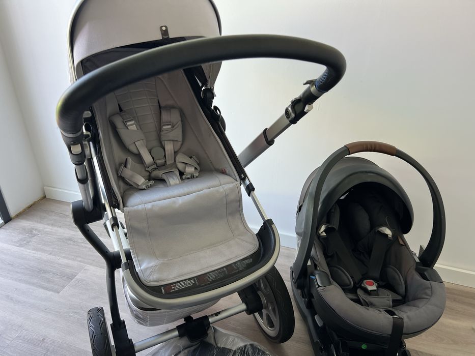 Carrinho de Bebé Trio com Isofix da marca Joolz BeSafe