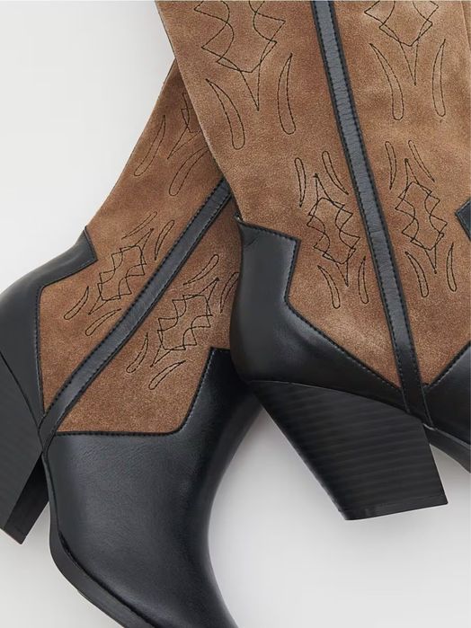 Шкіряні чоботи у ковбойському стилі