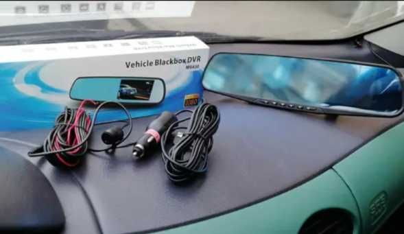 Автомобильное зеркало-видеорегистратор на 2 камеры