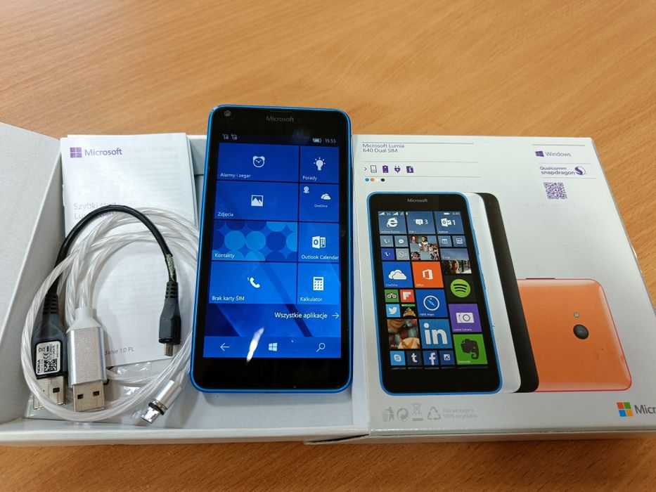 Telefon Lumia 640