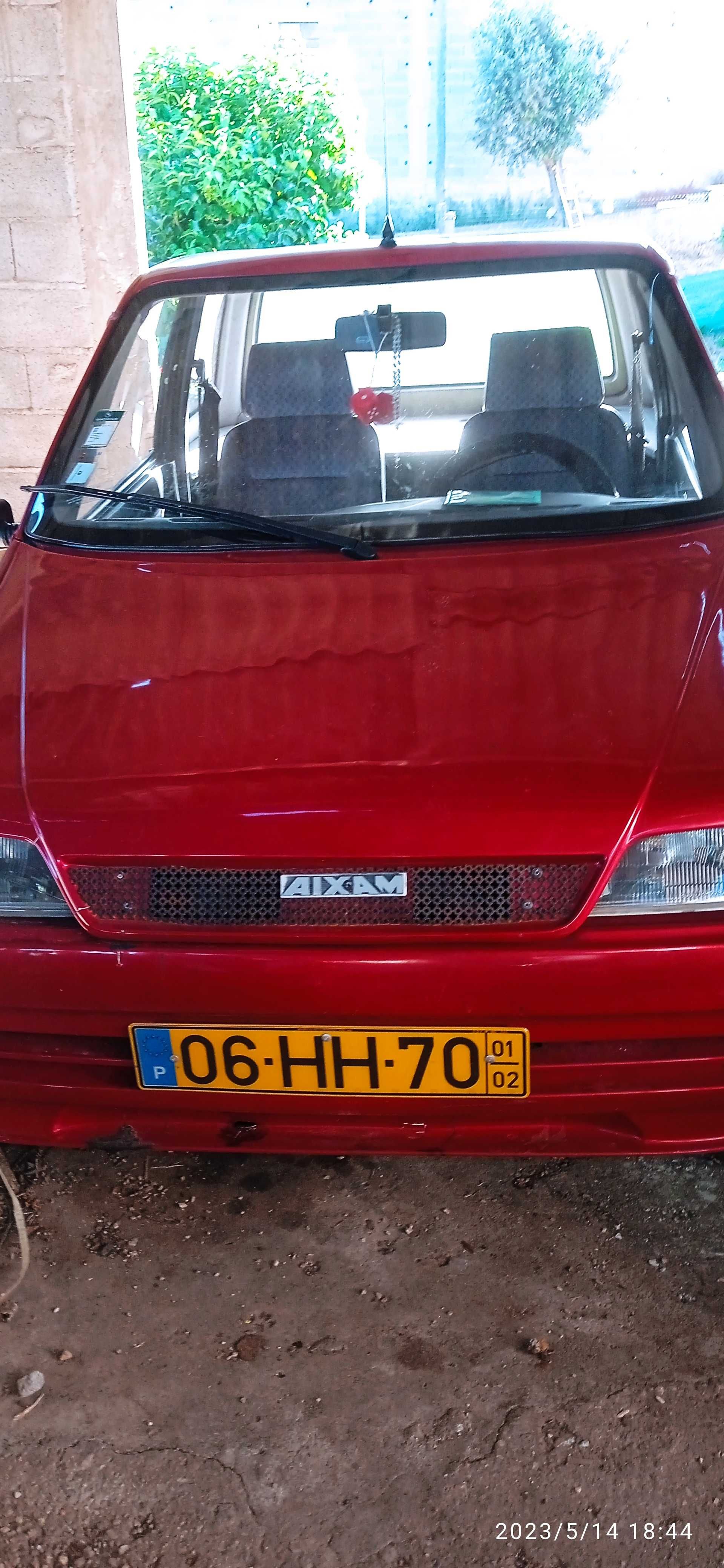 Dois carro sem carta um jdm simpa e o outro aixam 540