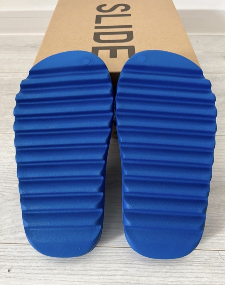 Yeezy slide azur