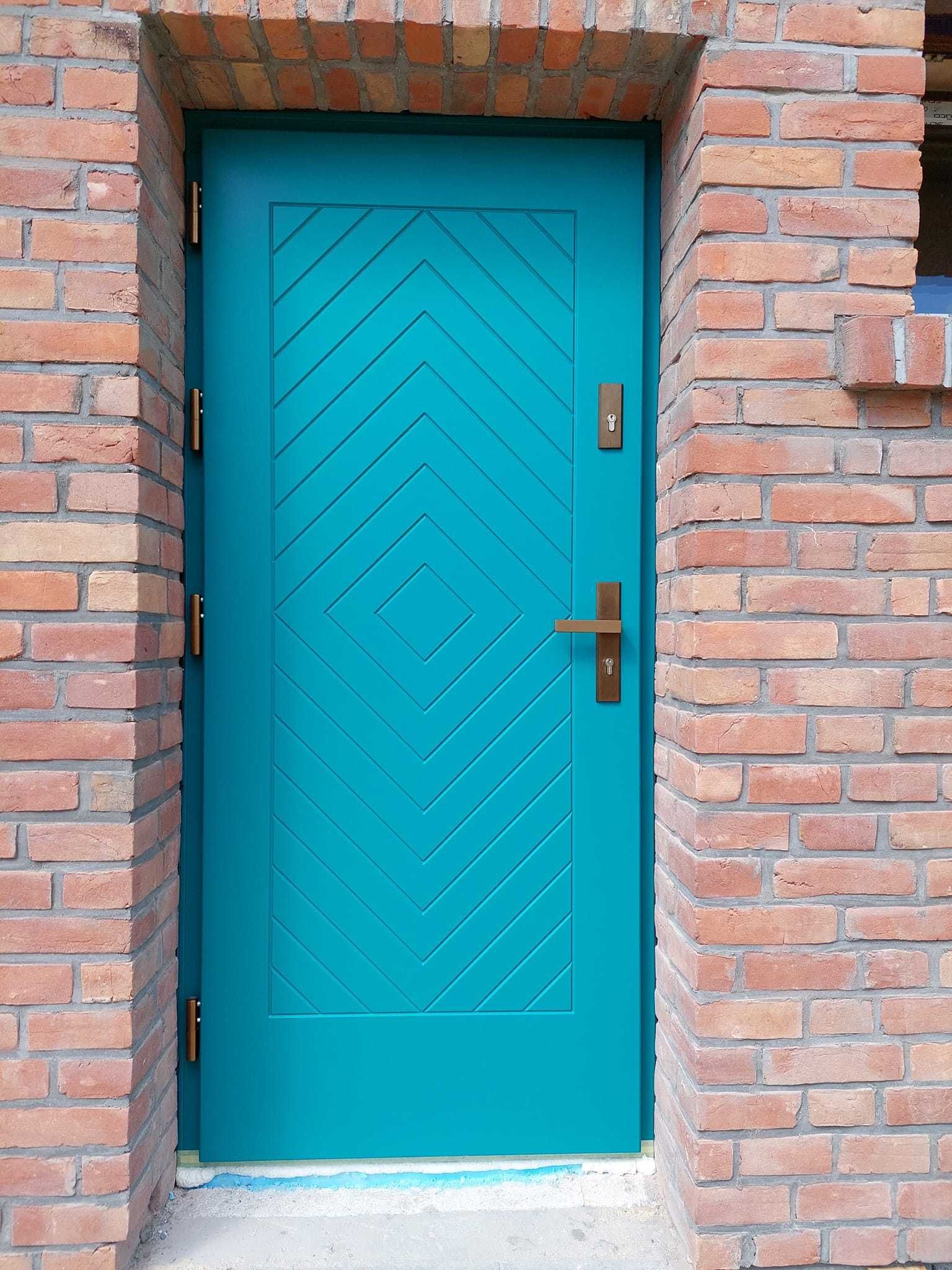 Drzwi zewnętrzne drewniane 8 cm z montażem dzp76