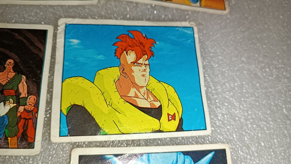 29 cromos antigos DragonBall Z 2 sem repetidos