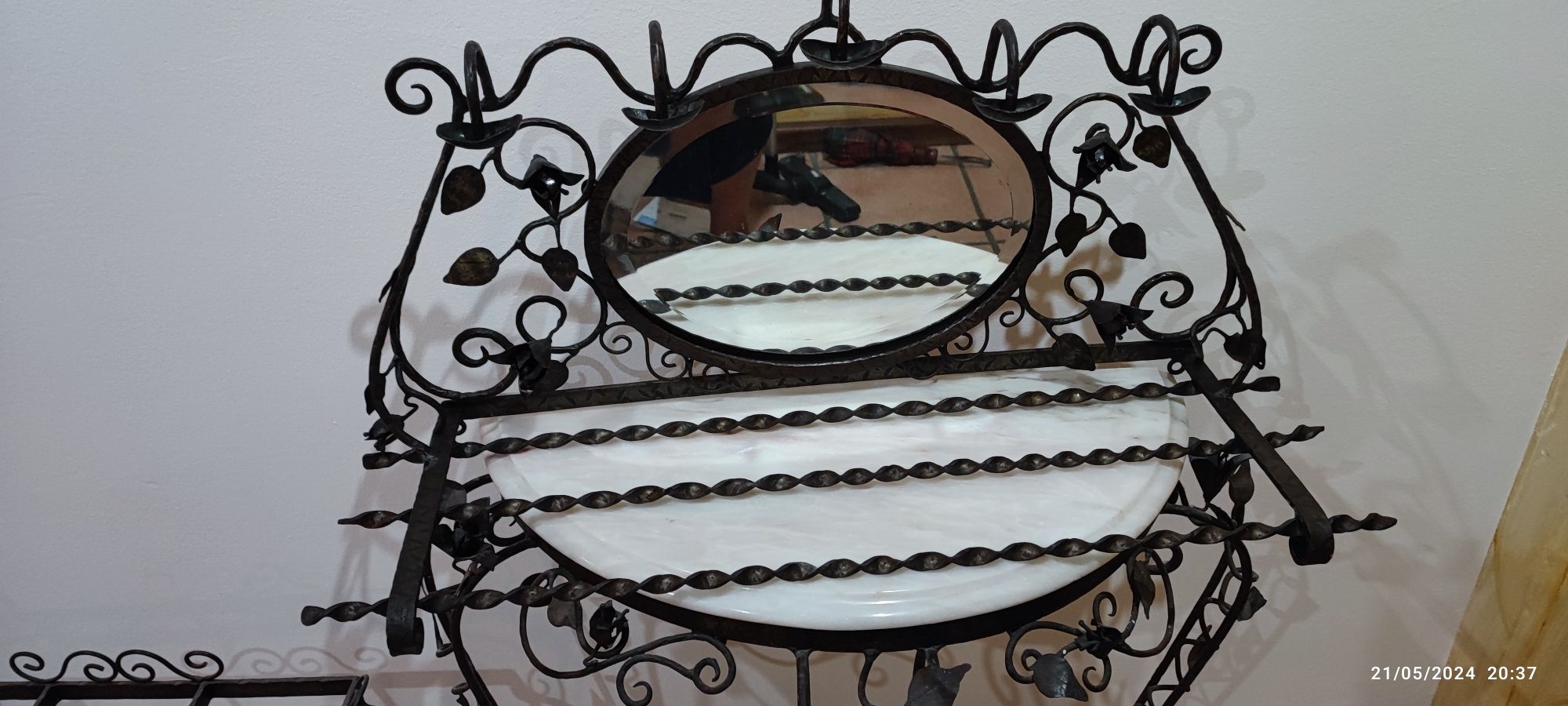 Conjunto vintage, mesa se hall bengaleiro cabide com espelho, etc. Se