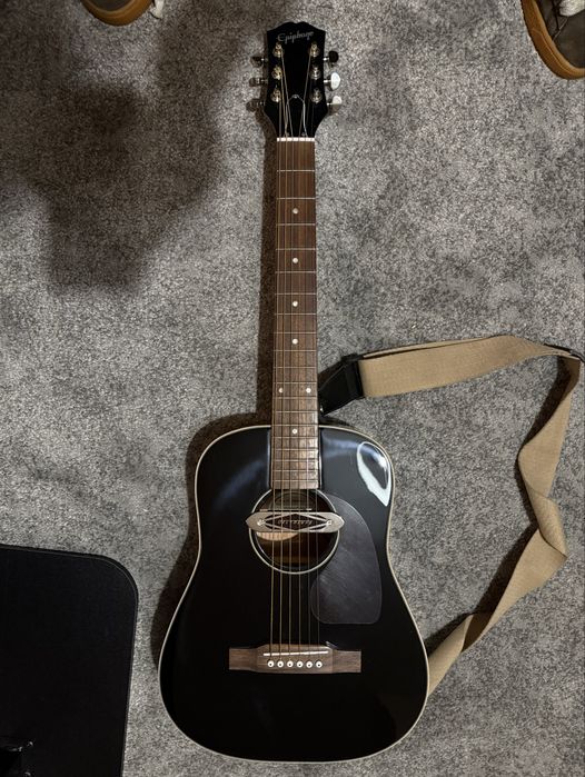 Epiphone J-45 Express, Ebony (Amplificada)