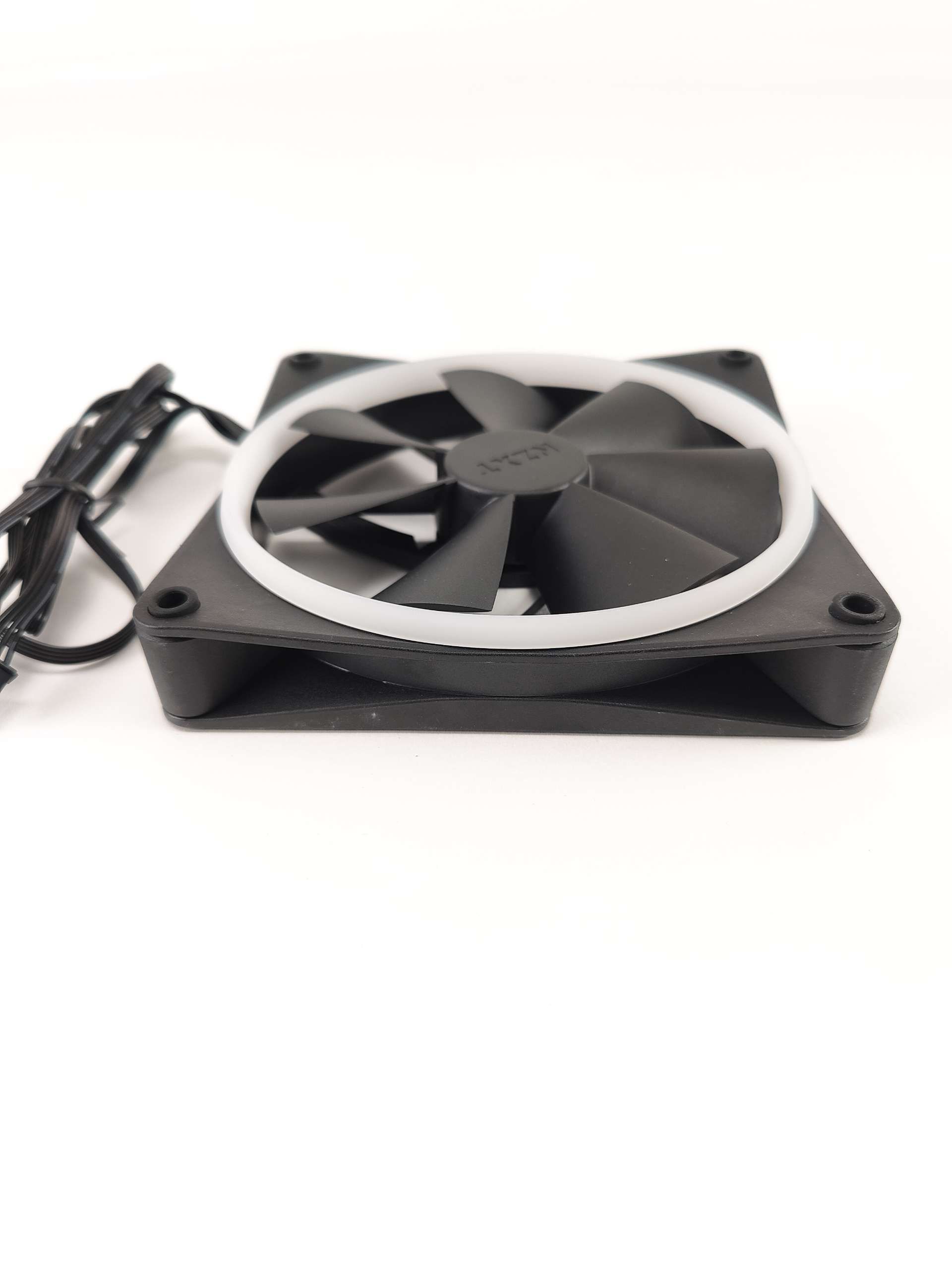 Wentylator NZXT 140 x 140 mm RF-R14SF-B1