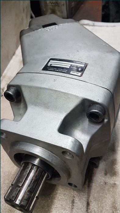 Двопотоковий аксіально-поршневий насос "Parker", гідравліка.