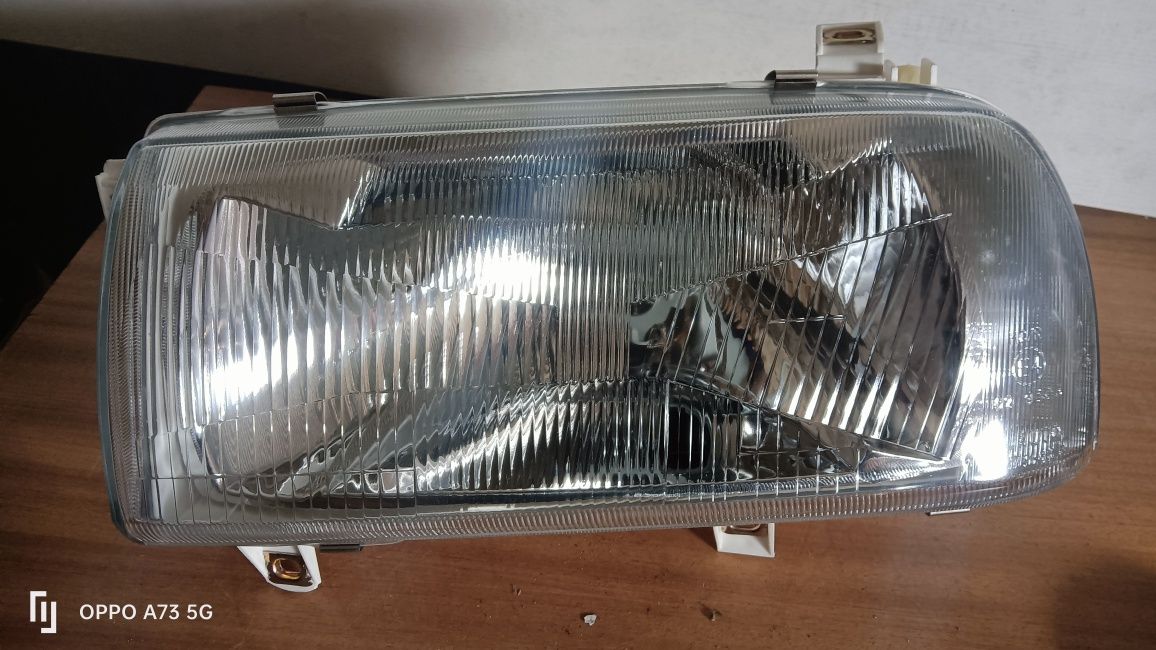 Farol VW vento ótica 1992 óptica Esq