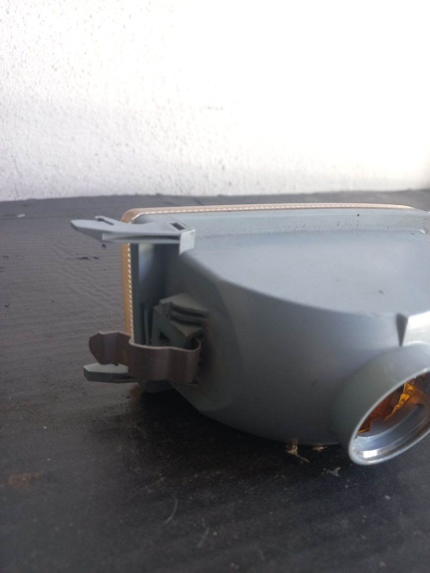 Pisca + refletor dianteiro (Conjunto)Golf 3