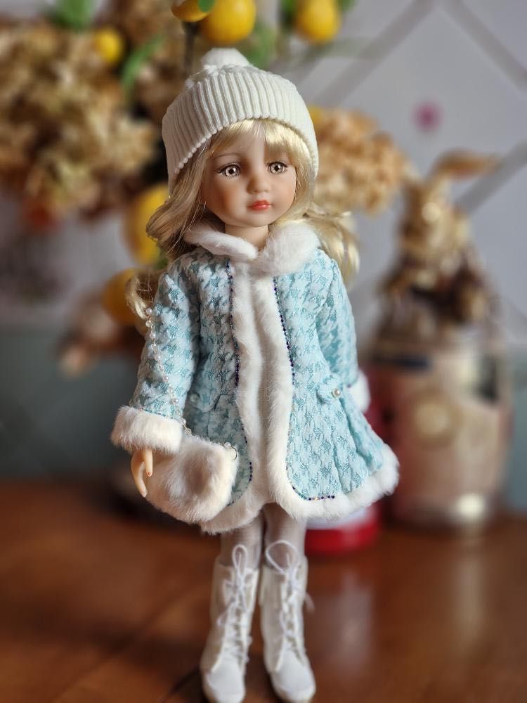 Хлоя від Ruby Red Fashion Friends