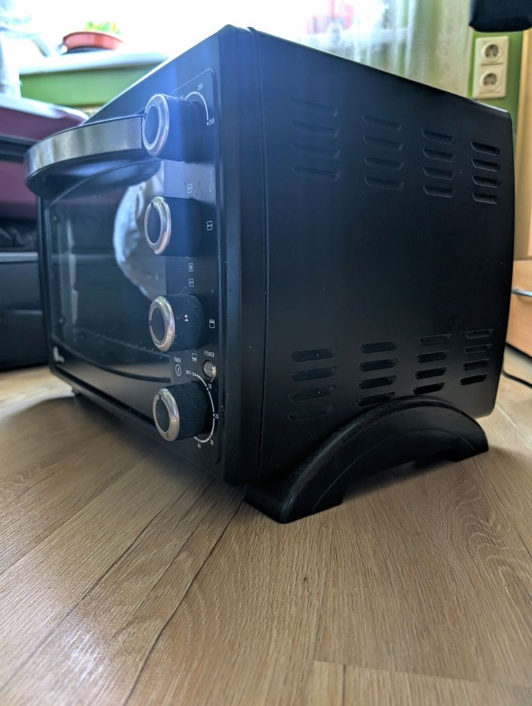Piekarnik 38L Turbo. 2200wW sporadycznie Używany.