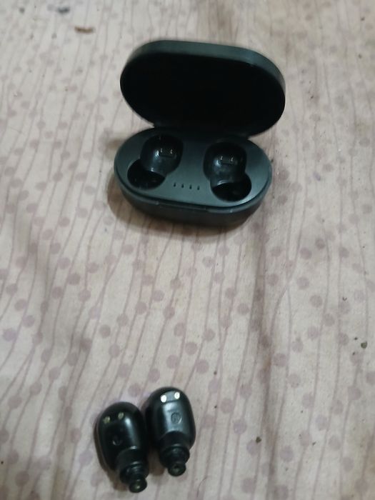 Продам беспроводные наушники