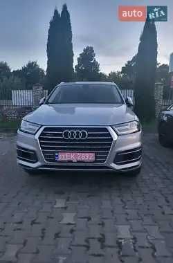 Ауді Q7 2017  колір сірий