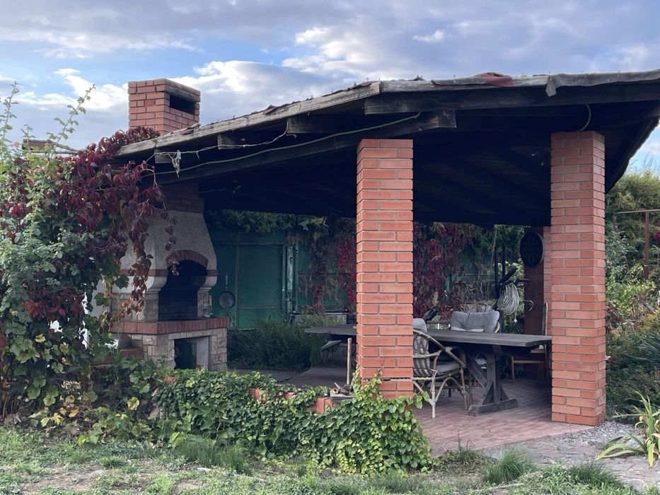 Оренда 2-поверхового будинку перша здача