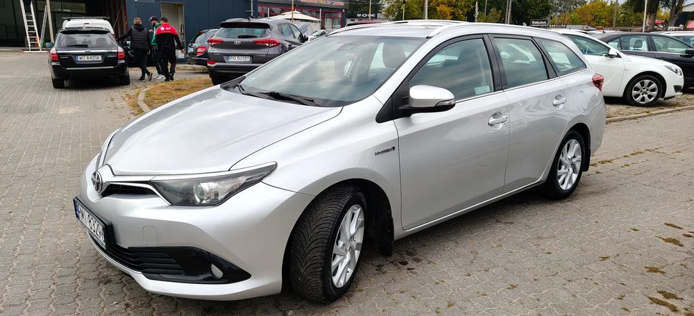 Toyota Auris 1.8 hybryda 136KM Salon Pl,  F.Vat 23%