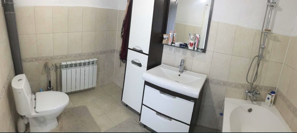 ЦІНА СНИЖЕНА ТИМЧАСОВО. Будинок в тихому, безпечному місці.