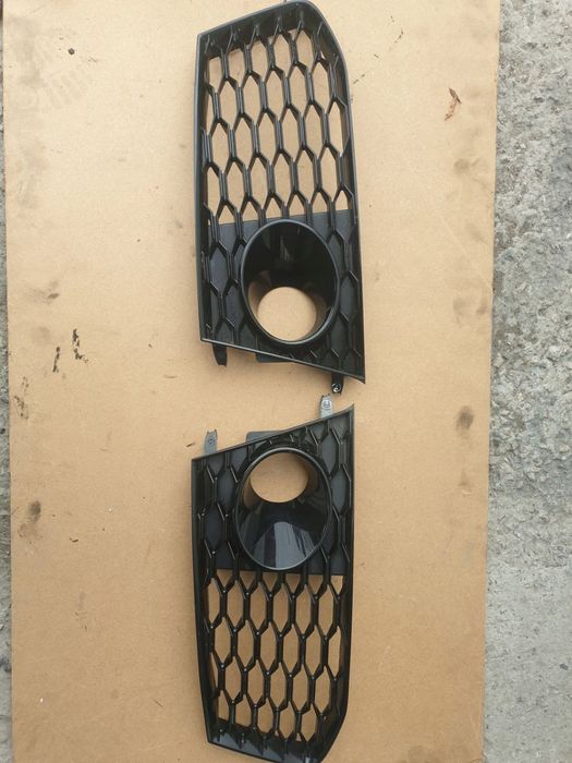 KRATKA ZDERZAKA PRAWA AUDI RS7 4G8807246C
