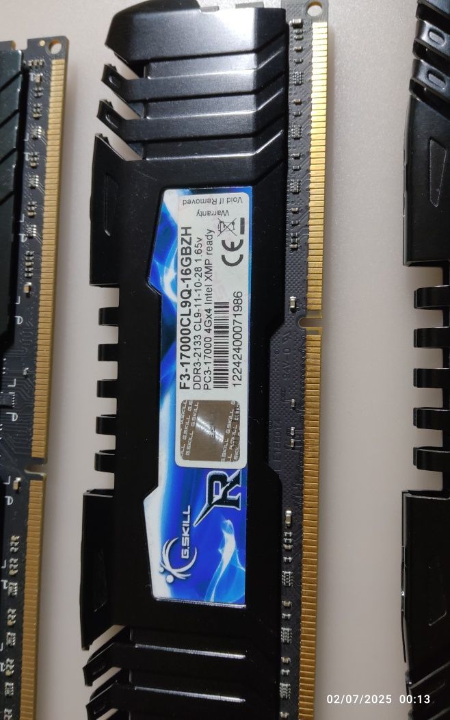Kit de 8 memórias RAM de 4gb DDR3 a 2133mhz da G-Skyll Quad-channel