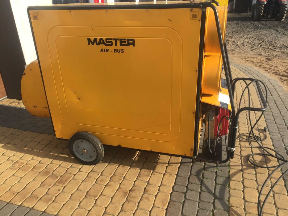 Nagrzewnica olejowa Master BV 690 FS z odprowadzeniem spalin 220kW