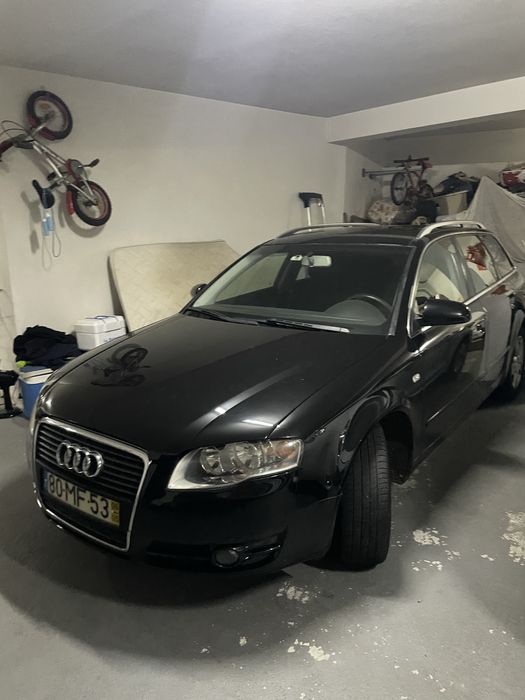 Audi A4 em bom estado