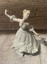 Porcelanowa figurka tancerka