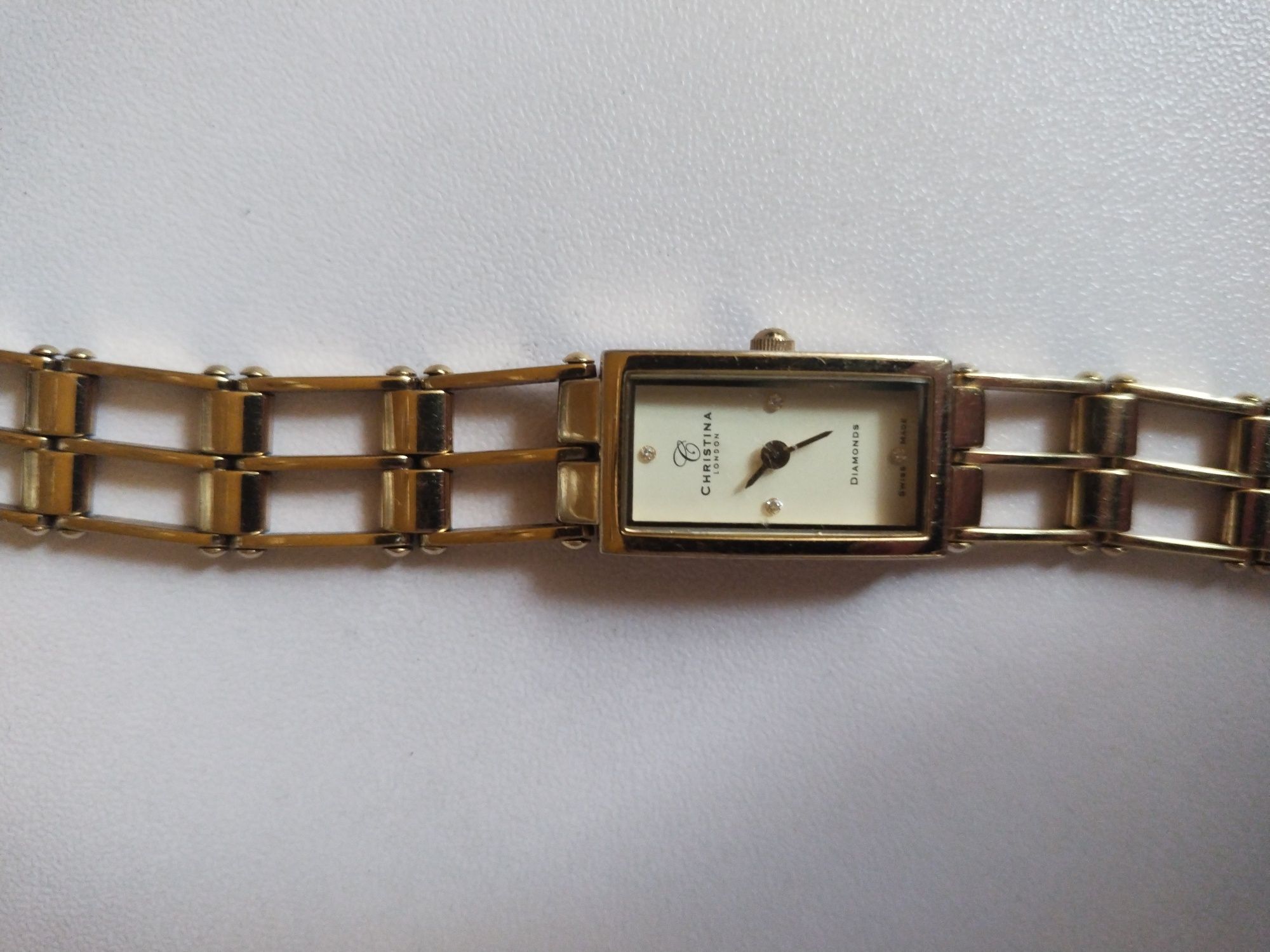 Женские часы CHRISTINA London 107GW
, инкрустация 4 бриллиантами