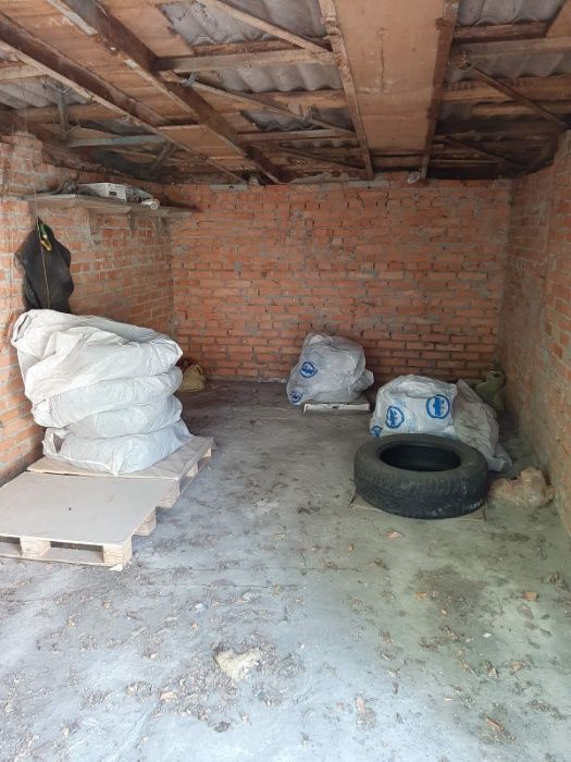 Продам ГАРАЖ-СКЛАД центр