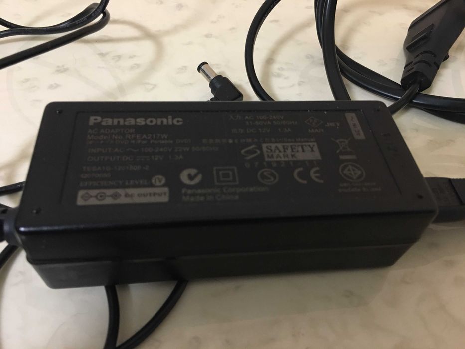 Портативний DVD/CD програвач “Panasonic”, працюючий, модель DVD-LS86