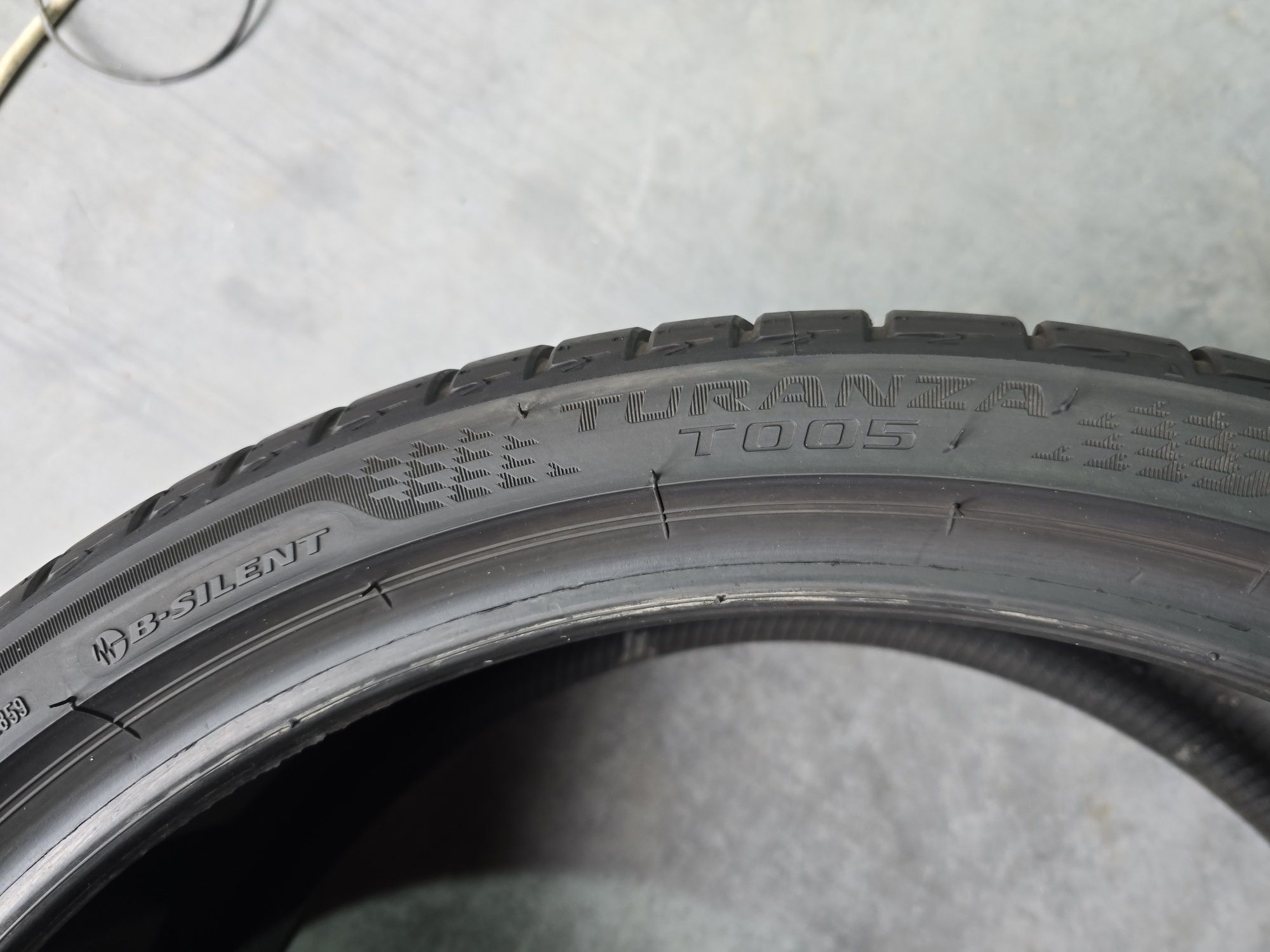 255/35/21 Bridgestone T005 AO, jak nowe 6,5mm z 24r.