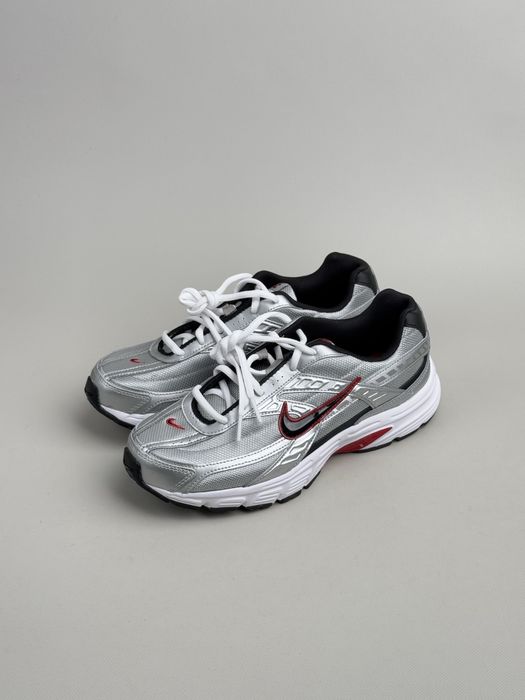 Оригінал Nike initiator розміри 42 42,5