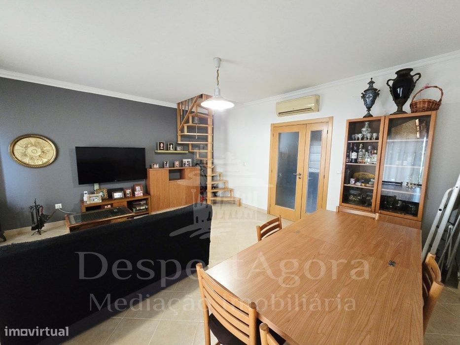T3 Duplex em Casais Castelos