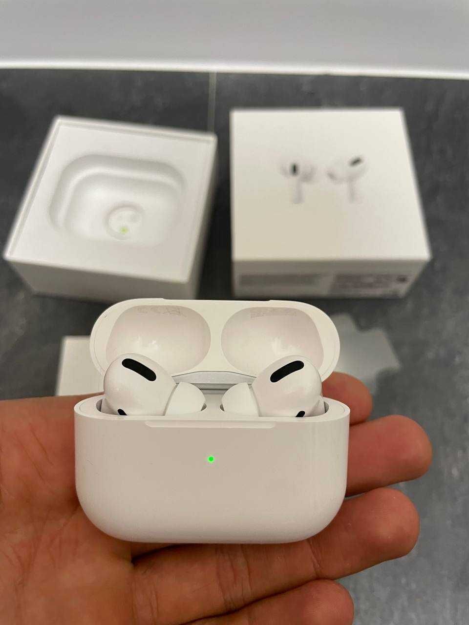 Продам Apple Airpods Pro