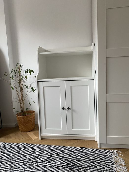 IKEA HAUGA biała szafka komoda z półką drzwiczki retro